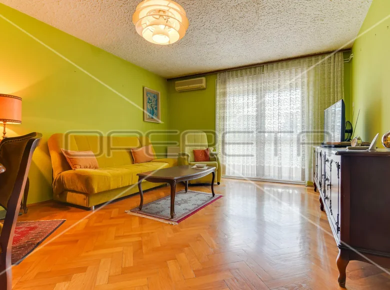 Mieszkanie 2 pokoi 81 m² Zagrzeb, Chorwacja