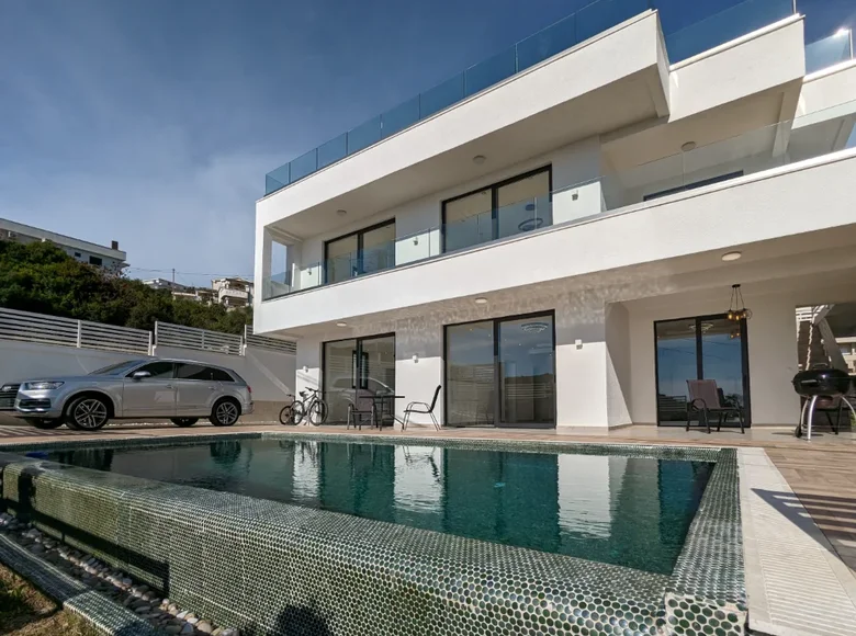 Villa 7 chambres 365 m² Kunje, Monténégro