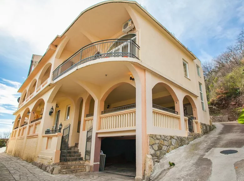 Casa 8 habitaciones  Buljarica, Montenegro