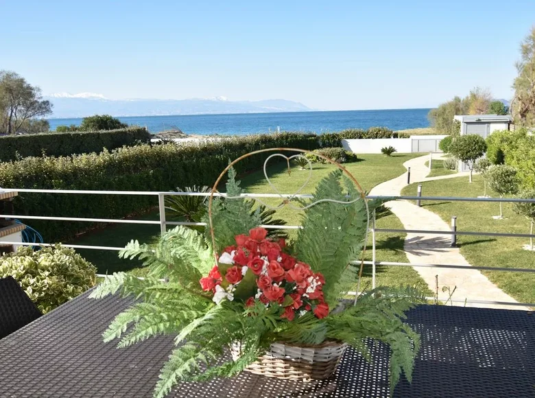 4 bedroom Villa  Municipality of Loutraki and Agioi Theodoroi, Greece