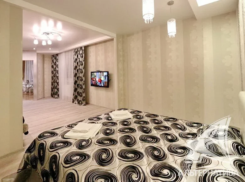 1 room apartment 43 m² Brest, Belarus