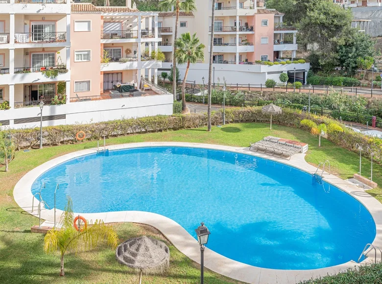 Mieszkanie 2 pokoi 138 m² San Pedro Alcantara, Hiszpania
