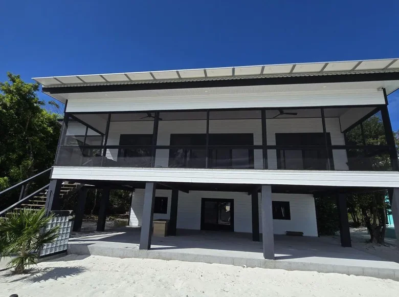 Dom 2 pokoi 273 m² Up Cay, Honduras