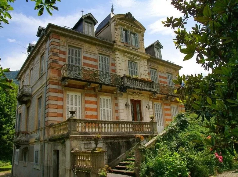 Dom 15 pokojów 580 m² Bagneres-de-Luchon, Francja