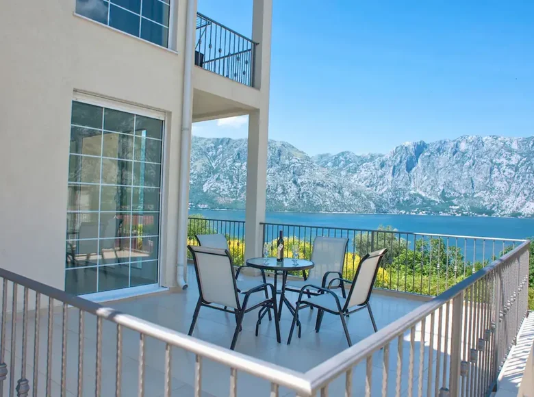 Mieszkanie 2 pokoi 41 m² Prcanj, Czarnogóra