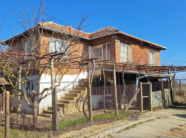 Mieszkanie 2 pokoi 100 m² Elhovo, Bułgaria