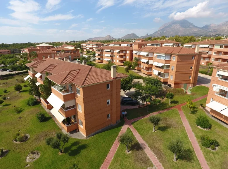 Mieszkanie 2 pokoi 83 m² lAlfas del Pi, Hiszpania
