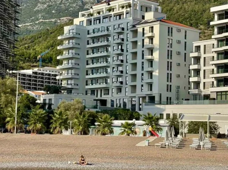 2 bedroom apartment 54 m² Becici, Montenegro