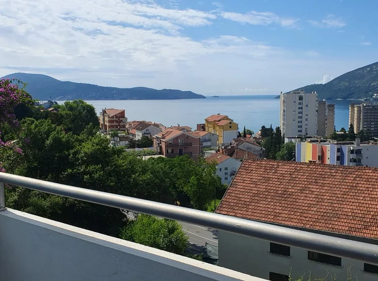 1 bedroom apartment  Igalo, Montenegro