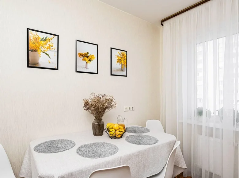 Квартира 3 комнаты 91 м² Минск, Беларусь