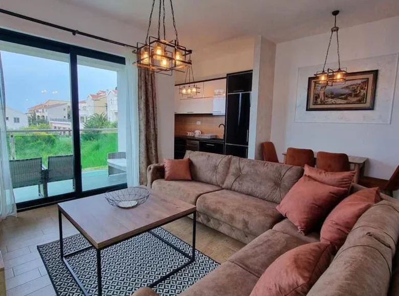 Wohnung 2 Schlafzimmer 72 m² Becici, Montenegro