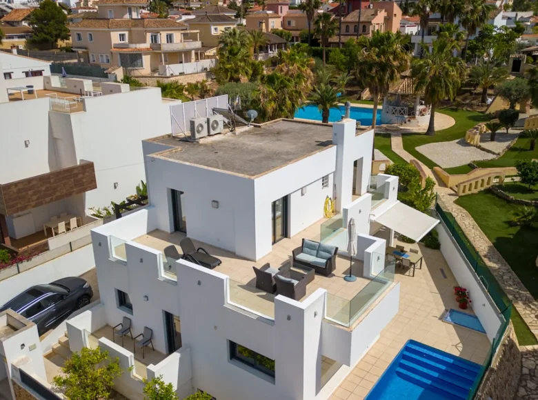 5 bedroom villa 195 m² l Alfas del Pi, Spain