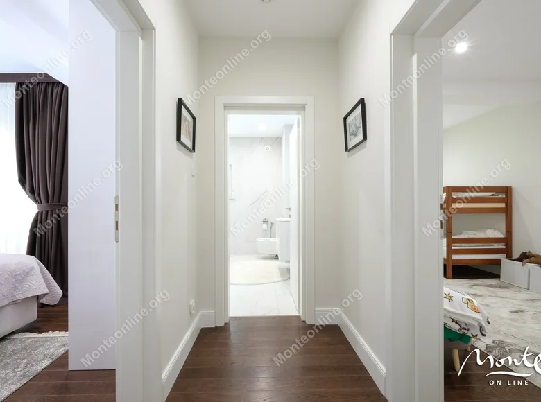 Mieszkanie 3 pokoi 166 m² Herceg Novi, Czarnogóra