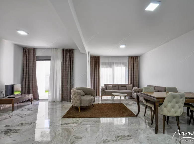 Квартира 2 спальни 80 м² Тиват, Черногория
