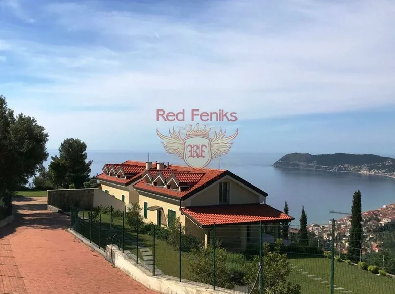 3 bedroom villa  Alassio, Italy