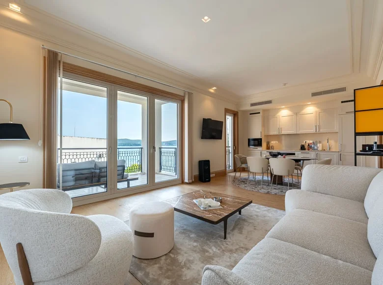 2 bedroom apartment 107 m² Montenegro, Montenegro