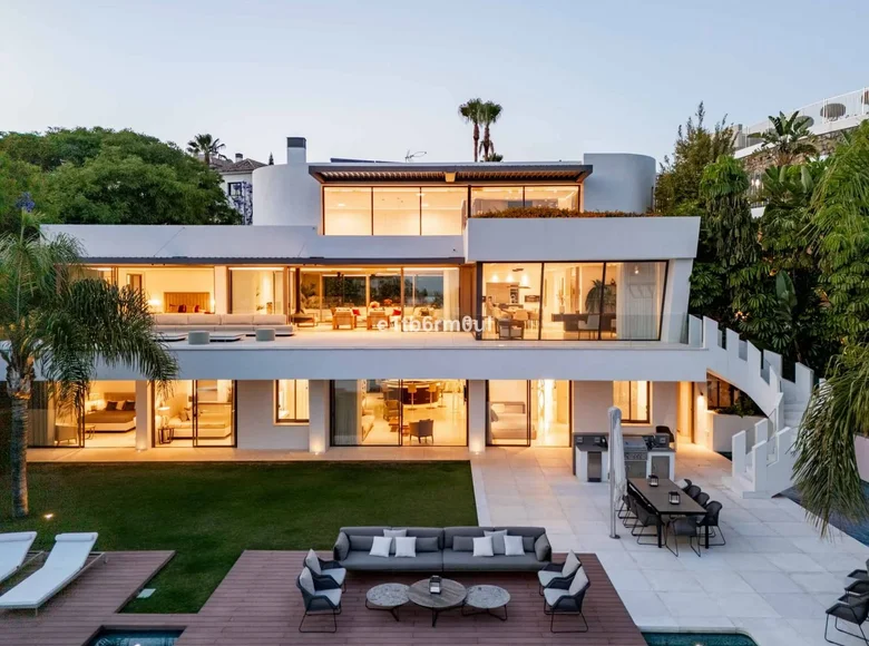 Dom 6 pokojów 867 m² Malaga, Hiszpania