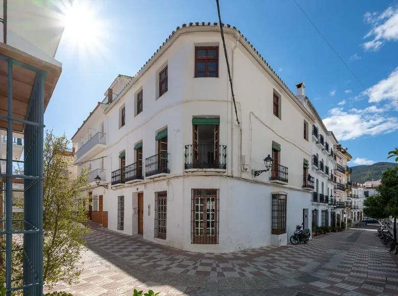 7 bedroom house 180 m² Tolox, Spain
