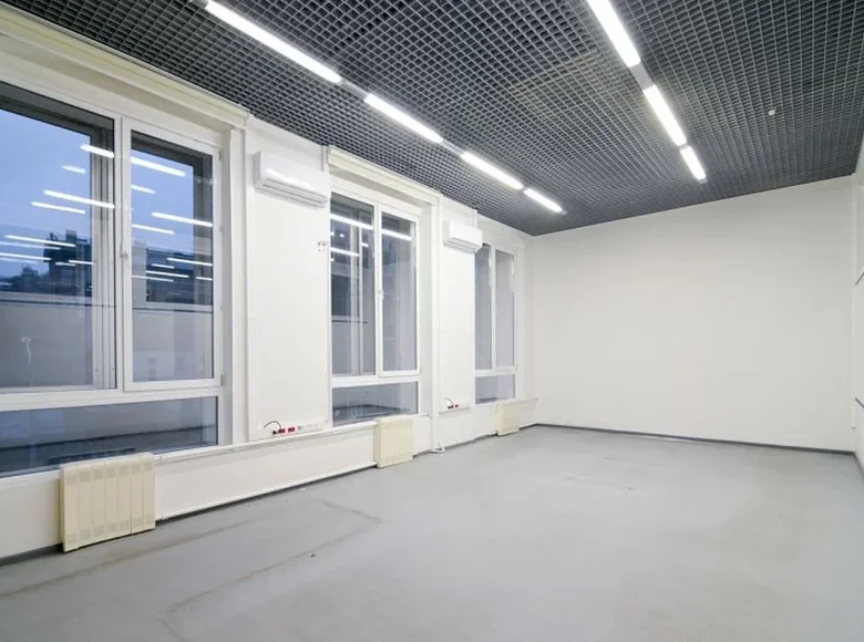 Office 1 235 m² in Central Administrative Okrug, Russia