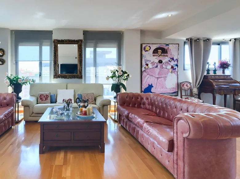 Wohnung 5 Schlafzimmer 290 m² Valencia, Spanien