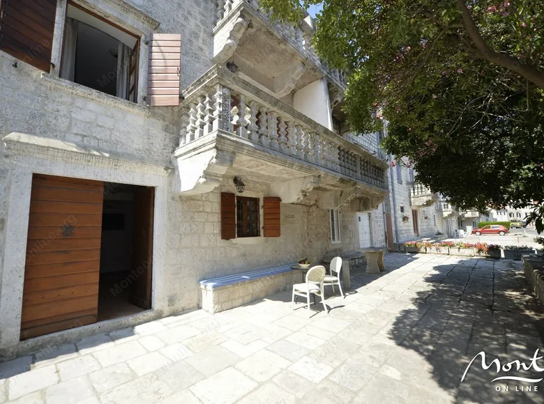 Hotel 222 m² in Kotor, Montenegro