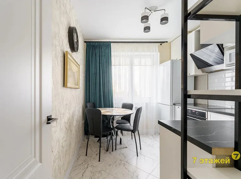 Квартира 3 комнаты 67 м² Минск, Беларусь