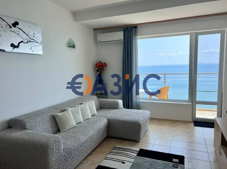 Квартира 2 комнаты 77 м² Святой Влас, Болгария