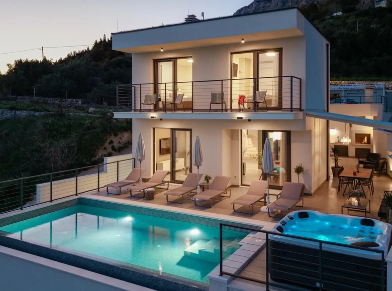 Dom 3 pokoi 224 m² Grad Omis, Chorwacja