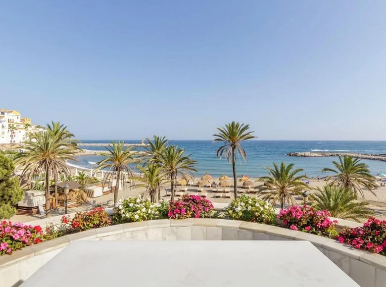 3 bedroom apartment 305 m² Marbella, Spain