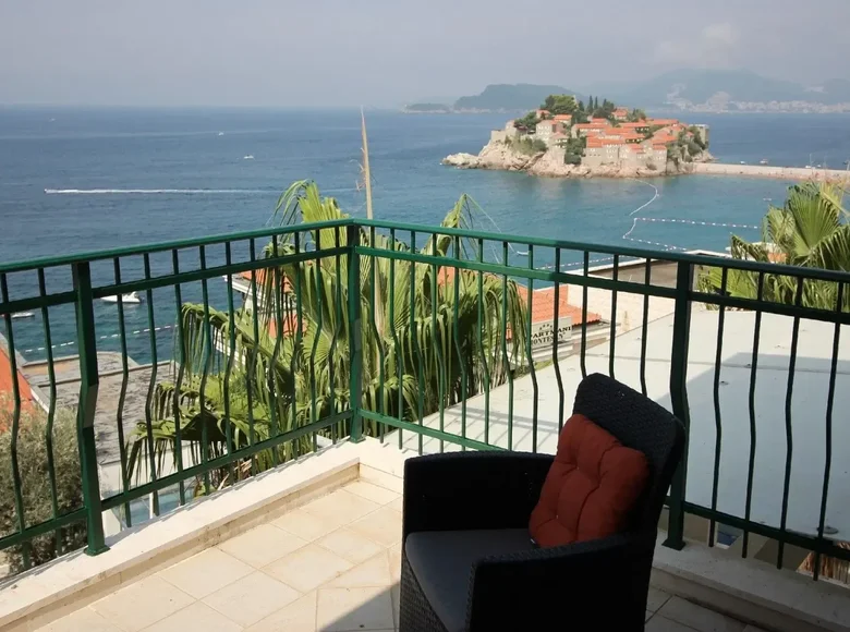 3 bedroom apartment 139 m² Budva, Montenegro