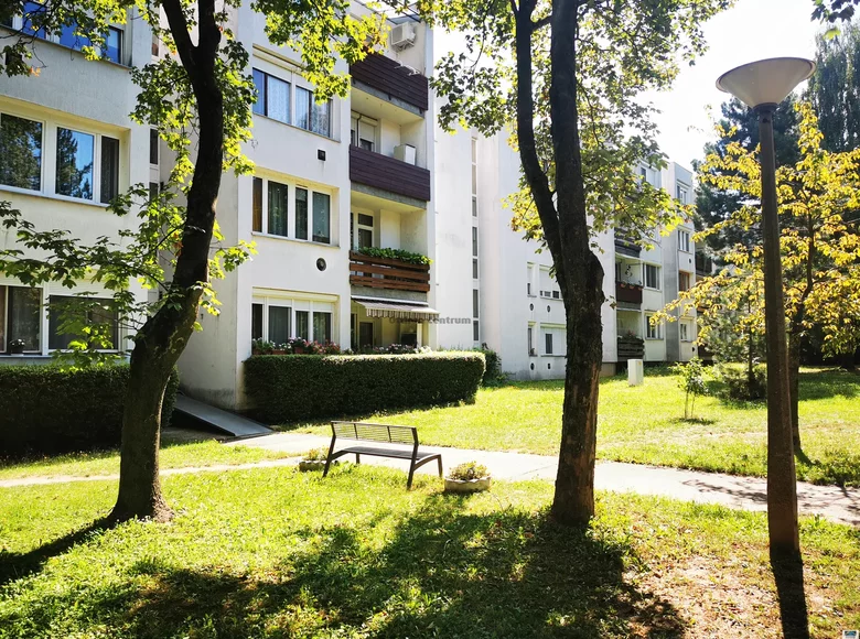Mieszkanie 3 pokoi 64 m² Veszprem, Węgry