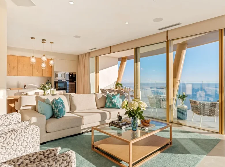 Mieszkanie 3 pokoi 175 m² Benidorm, Hiszpania
