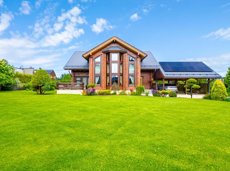 Mieszkanie 4 pokoi 216 m² Marupe, Łotwa