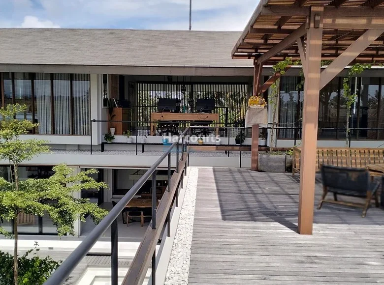 4-Schlafzimmer-Villa 377 m² Tumbak Bayuh, Indonesien