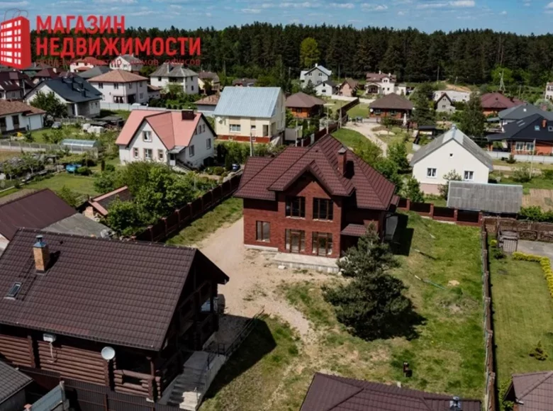 Haus 5 Zimmer 355 m² Karobcycy, Weißrussland