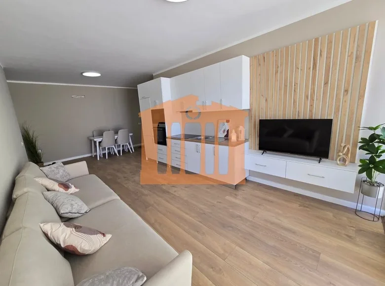 Mieszkanie 4 pokoi 103 m² Bashkia Durres, Albania