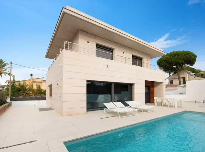 Villa 4 chambres 288 m² Castelldefels, Espagne