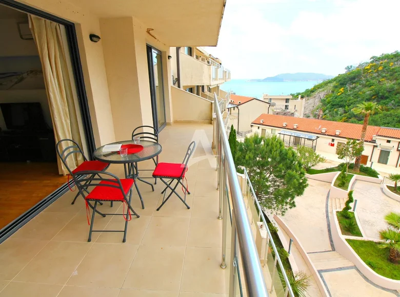 2 bedroom apartment 67 m² Przno, Montenegro