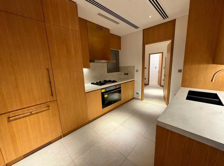 4 bedroom apartment 353 m² Dubai, UAE