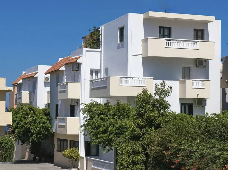 Hotel 350 m² in Limenas Chersonisou, Greece