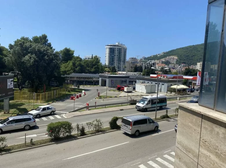 Mieszkanie 3 pokoi 119 m² Budva, Czarnogóra