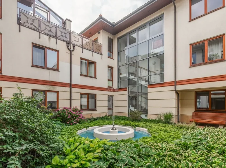3 room apartment 106 m² in Warsaw, Poland