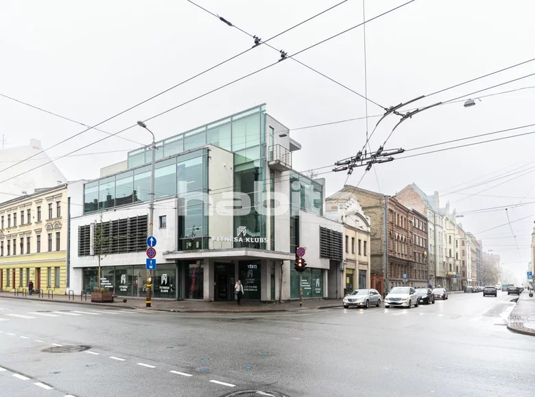 Oficina 1 634 m² en Riga, Letonia