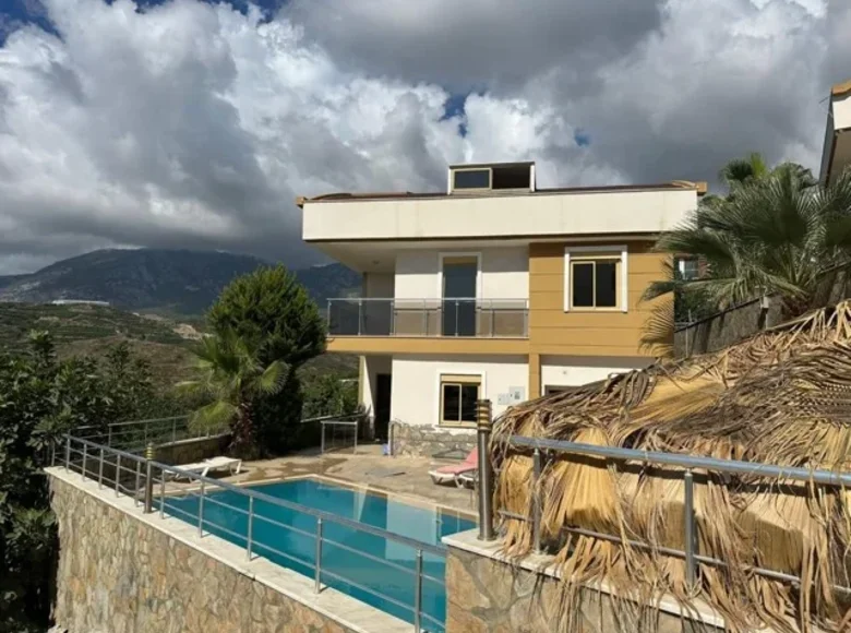 4 bedroom apartment 330 m² Mediterranean Region, Turkey