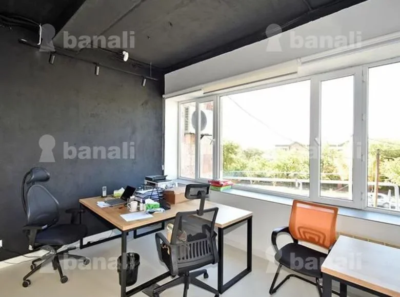 Commercial property 1 720 m² in Yerevan, Armenia