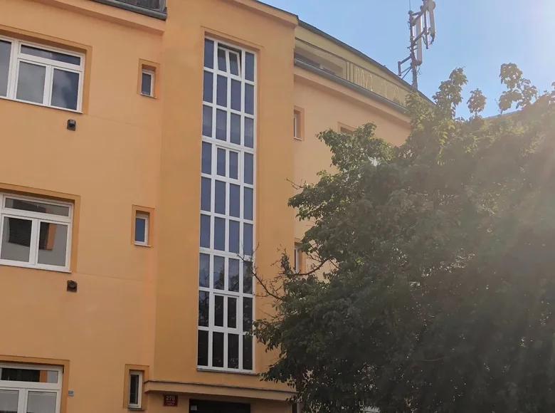 Mieszkanie 4 pokoi 54 m² Praga, Czechy