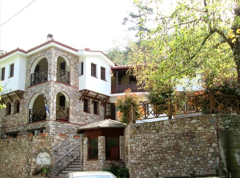 Hôtel 560 m² à Agios Georgios, Grèce