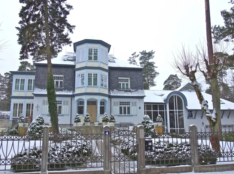 Villa 11 chambres 1 286 m² Jurmala, Lettonie