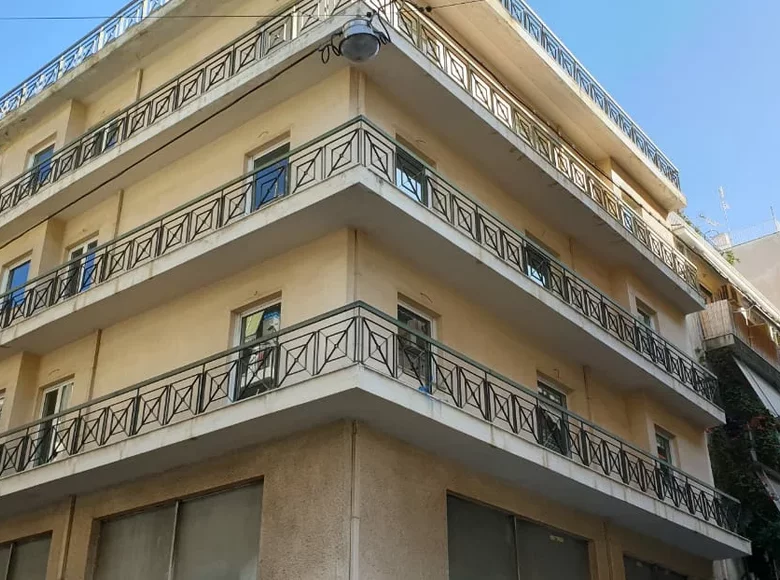 Commercial property 692 m² in Athens, Greece