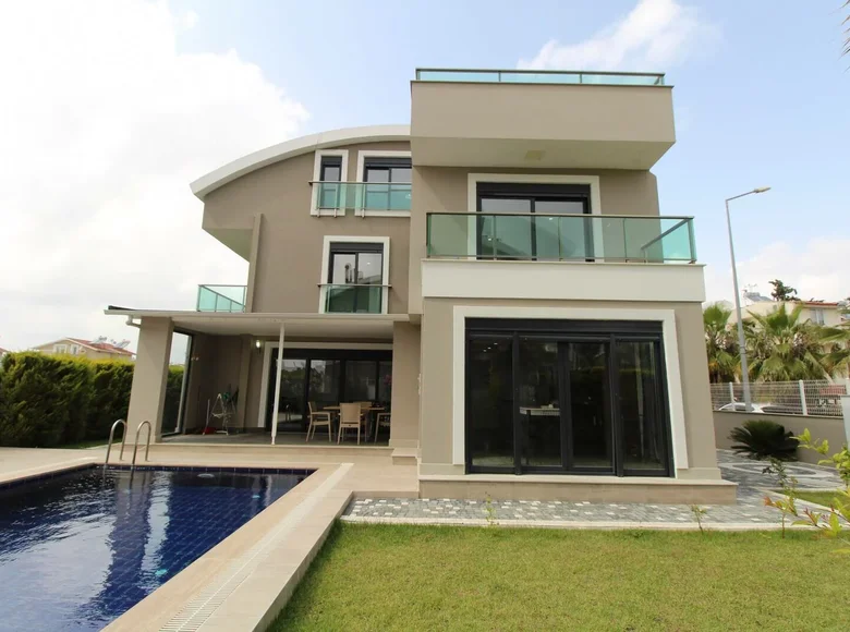 Villa de 5 habitaciones 240 m² Serik, Turquía
